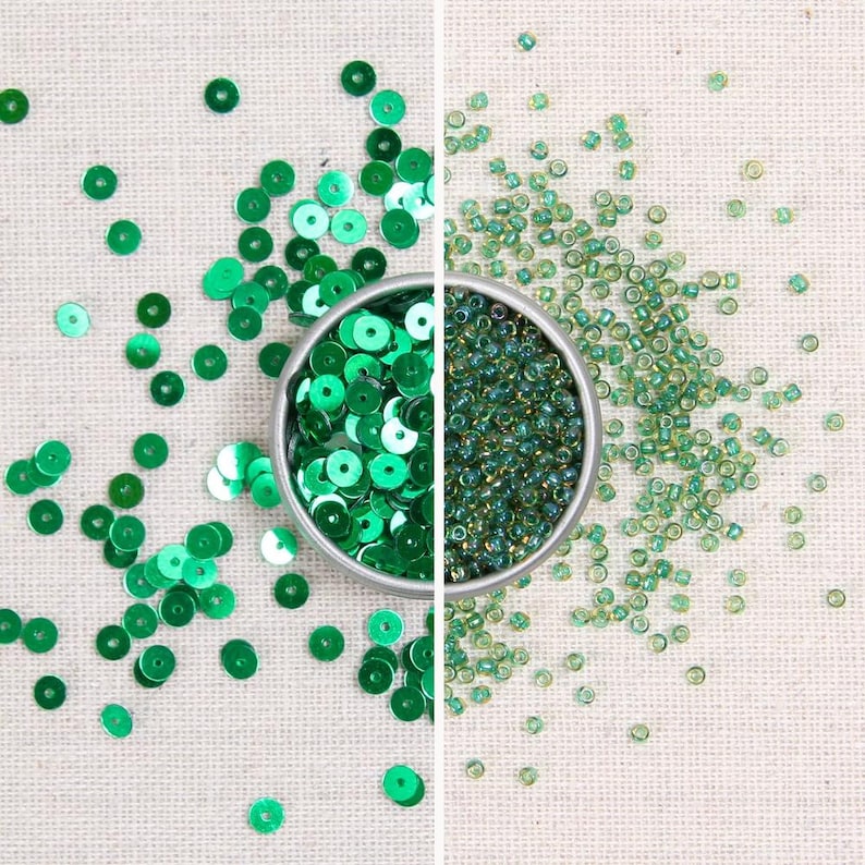 Sequins & Beads // Kelly Green Metallic Sequins, Green Seed Beads, 4mm Flat Sequins, Sequin Appliqué, Felt Embellishment, Beads Size 11 Sequins + Beads
