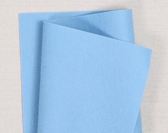 Korenbloem 100% wolvilt // Vellen pure merinowol // Bellwether // Blauwe wolvilt, vilten knutselen, viltprojecten, vilten bloemen