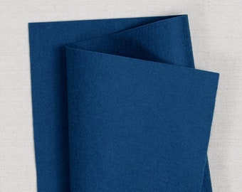 Feltro de lã 100% Magpie // Folhas de feltro de lã merino pura // Bellwether // Tecido de feltro de lã azul, artesanato em feltro, projetos em feltro, enfeites em feltro