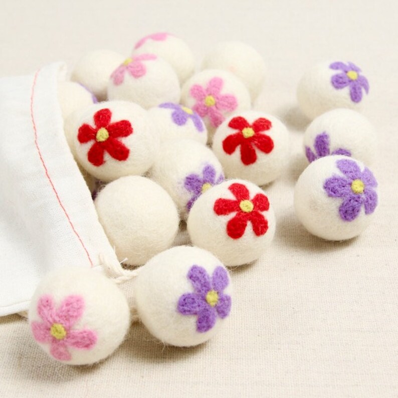 Flower Poms, Lavender // 12 pack // Felt Shapes // Felt Pom Poms, Wool Flower Pom , DIY Felt Garland, Needle Felting, Spring Decor image 2