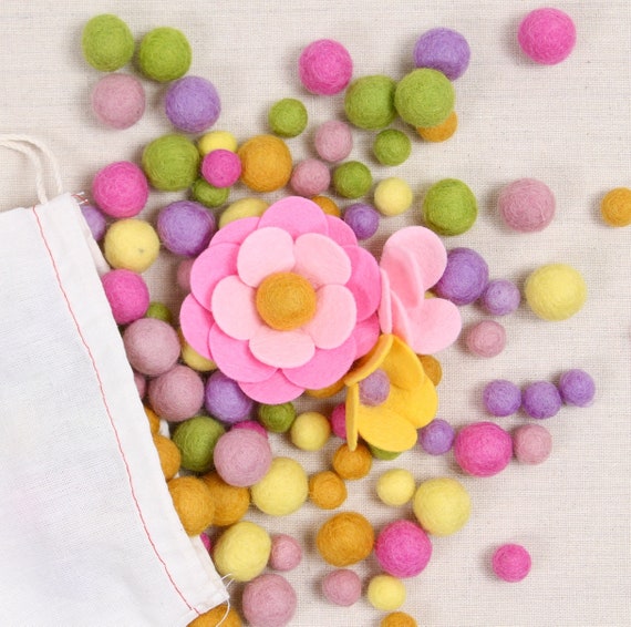 Blossom Pom Palette // Felt Pom-Poms // Multi Colored Felt Balls, DIY  Garland Kit, Rainbow Crafts, Wool Beads, Decor