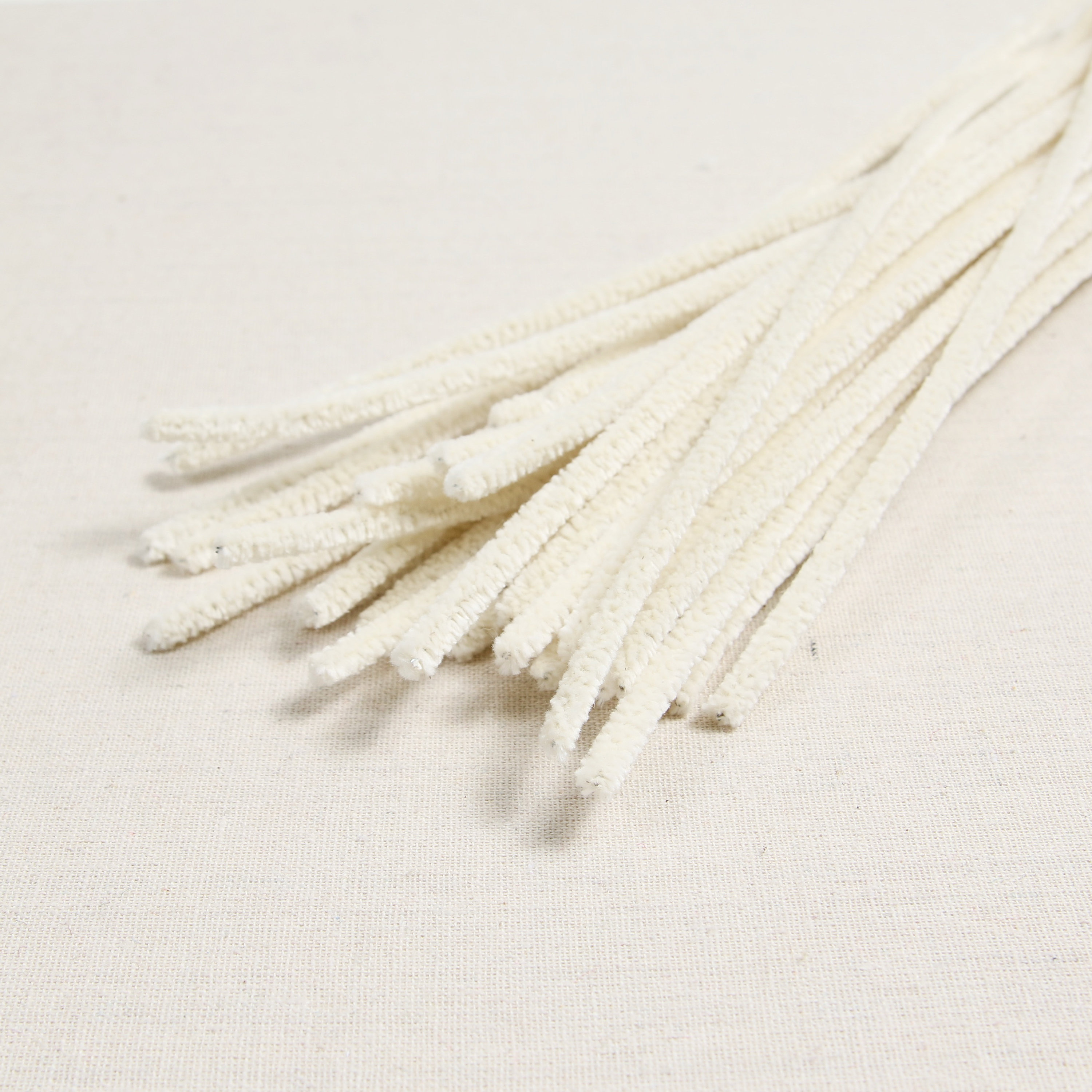 TOAOB 100 Pezzi Scovolini Ciniglia Glitter per Lavoretti Oro Tono Steli Filo Pipe Cleaner Bastoncini 30cm per Fai da Te Decorativi Artigianato Halloween Natale Decorazion