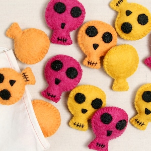 Sugar Skulls, Mixed Bright ,6 Pack // Felt Shapes // Wool Felt Pom Poms, DIY Garland, Halloween Garland, Photo Props, Halloween Decor