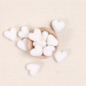 Felt Heart, Tiny White Bundle // Felt Shapes // White Heart Wool Beads, Tiny Hearts, Valentine Decorations, Heart Pom Poms, Baby Mobile