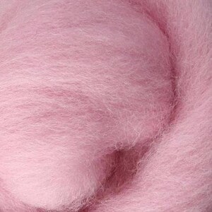 Wool Roving // Orchid Corriedale Roving, Light Pink Wool Roving, Needle Felting, Wet Felting, Soft Sculpture, Yarn Spinnig, Wool Fiber Craft