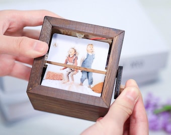 Maszyna do animacji z ramką do książek z rodzinnymi wspomnieniami, personalizowany drewniany album na zdjęcia, album na zdjęcia z diodami LED, drewniane rękodzieło, prezent dla taty