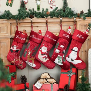 Geborduurde naam kerstsokken, gepersonaliseerde kerstsokken, kerstsokken voor het hele gezin, decoratie voor de feestdagen, kerstversieringen