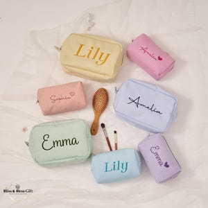 Borsa trucco seersucker personalizzata regalo damigella nome ricamato pochette make up addio al nubilato doccia nuziale