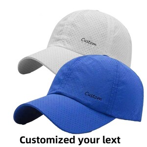 No hay dos iguales: gorras de béisbol con letras personalizables para looks urbanos únicos