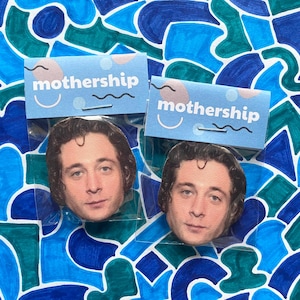 Jeremy Allen White Babe Magnet