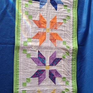 Daisy Chain Table Runner,  Star Blocks