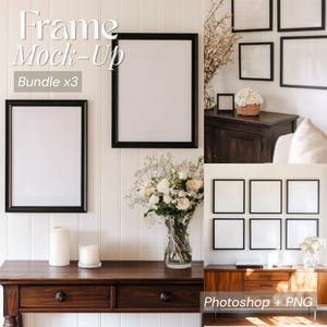 Könnte beinhalten: Ein Mock-up-Bild mit drei schwarzen Bilderrahmen mit weißen Passepartouts, die an einer weißen Wand ausgestellt sind. Die Szene umfasst eine Konsole aus dunklem Holz mit Kerzen und eine Vase mit weißen Blumen. Der Text "Frame Mock-Up Bundle x3" ist sichtbar.