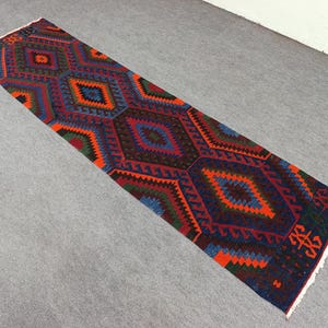 Vintage Turkish Runner Rug – Handwoven Wool Hallway Kilim – Long Narrow Boho Rug – Rustic Anatolian Entryway Carpet