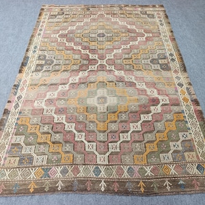 Handwoven Wool Kilim Rug 6x9 ft: Vintage Turkish Bohemian Decor