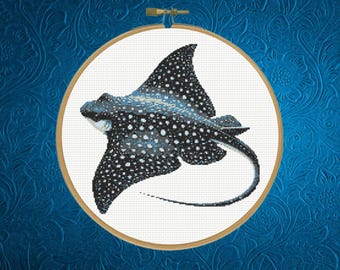 Korsstygnsmönster för Ray Fish, direkt nedladdning