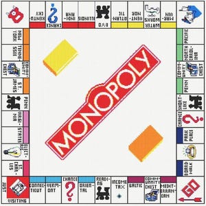 Może przedstawiać: Wyszywany krzyżykami obraz planszy do gry Monopoly. Plansza zawiera czerwone logo gry, pola własności, karty Szansy i Kasy Społecznej oraz inne elementy gry. Tło jest białe.
