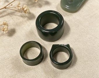 Minimalist Square Edge Jade Thumb Ring - 15g Nephrite, Plain Archer‘s Ring, Collectible