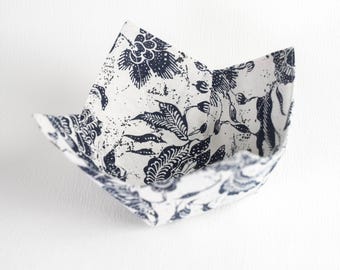 Bowl Cozy Black Flower Microwave Safe Bowl Holder Adjustable Cotton Microwave Plate Holder Protect Your Hands from Hot Dishes Heating Soup