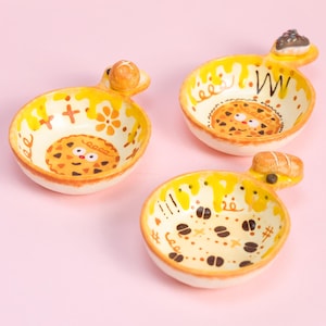 Handbemalte Keramik Dip Schale Handbemalter Saucen Teller Handgemachter Niedlicher Brot Keks Kaffeelöffel Espresso Dosing Cup Gelb Butter Dip Dish Brown