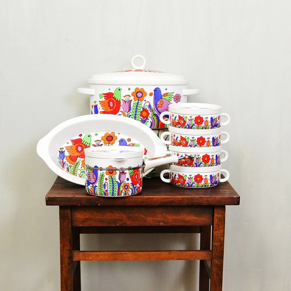 1960's 7 Piece Royal Crown Porcelain Ovenware Paradise Pattern