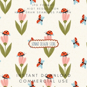 Könnte beinhalten: Ein nahtloses Muster mit roten Marienkäfern mit schwarzen Punkten, hellblauen Schmetterlingen und rosa Blumen mit grünen Stielen und Blättern. Der Text "SONKO DESIGN STORE" befindet sich in einem braunen Banner. Die Wörter "JPG FORMAT", "HIGH RESOLUTION", "HAND DRAW SEAMLESS PATTERN", "INSTANT DOWNLOAD" und "COMMERCIAL USE" sind ebenfalls vorhanden.