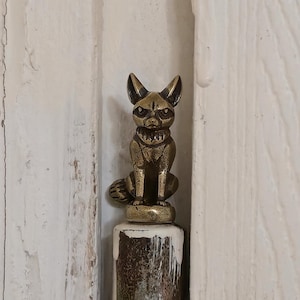 Hinge Head Fox Topper – Brass Magnetic Door Hinge Decoration, Woodland Animal Home Accent, Cute Gift for Fox Lovers