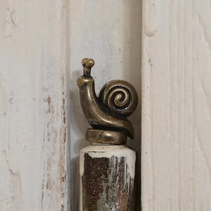 Hinge Head Snail Topper, Brass Magnetic Door Hinge Decoration, Whimsical Home Accent, Quirky Hardware Figurine, Unique Gift Idea