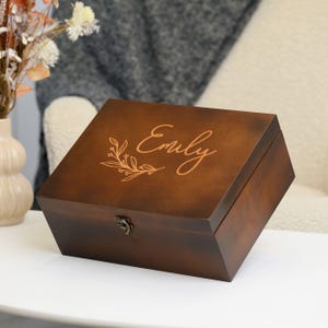 Caja grabada personalizada para ella – Cofre de madera para fotos y recuerdos, regalo de cumpleaños para novia o mujer especial