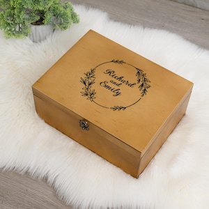 Personalized Love Keepsake Box – Engraved Wooden Memory Box for Couple, Perfect Wedding Gift, Unique Anniversary Gift