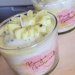 Handmade scented candle made from soy wax and fragrance from Grasse