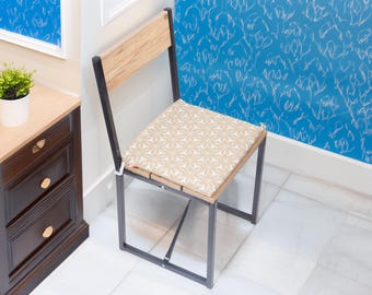 Cuscino per sedia fatto a mano: cuscino per sedia con fantasia beige su misura con lacci