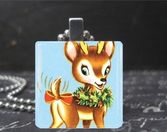 Kitsch Vintage Deer Figurine Art Necklace Retro Style Holiday Pendant Glass Christmas Jewelry