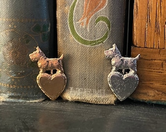 Tiny Vintage Scottie Dog Brooch Silver Copper Dog Heart Pin Scottish Terrier Gifts for Dog Lovers Women Pet Sympathy Loss Jewelry 30's 40's