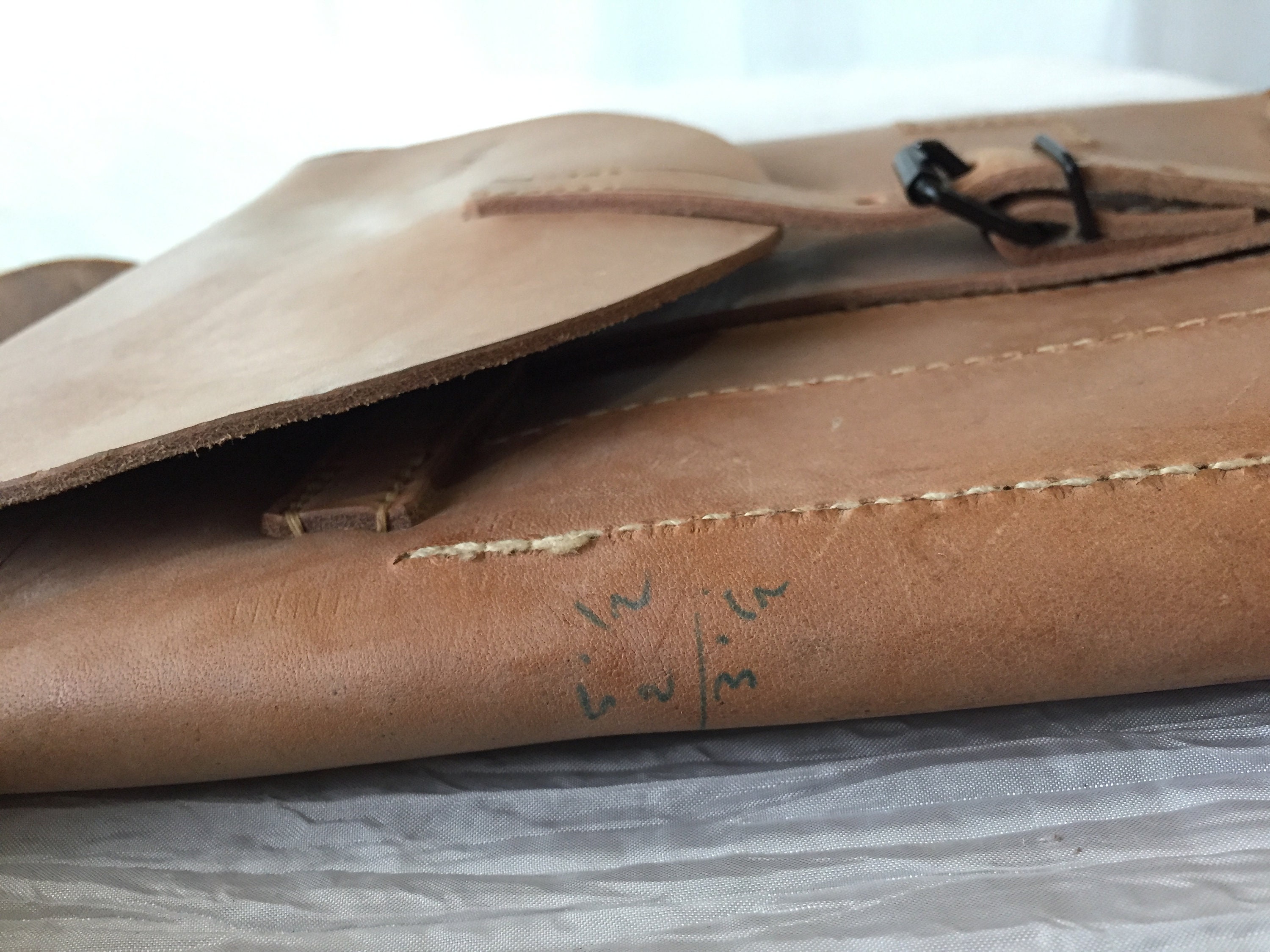 Vintage French WW2 Leather Artist Messenger Bag Medium Dark Vintage French WW2 Leather Artist Messenger Bag Medium Dark