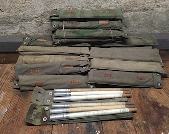 Kit de estacas e postes para barraca de acampamento vintage da Segunda Guerra Mundial, na cor verde militar. Equipamento de sobrevivência na mata, suprimentos para abrigo de emergência, camping e presentes militares.