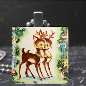 Kitsch Vintage Reindeer Necklace Retro Christmas Ornaments Art Necklace Fawn Pendant Glass Holiday Jewelry