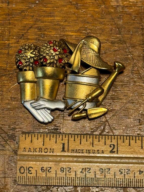 Flower Brooch Mother's Day Gift Vintage Gold Tone… - image 2