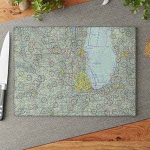 Chicago VFR Sectional 11" x 15" Szklana deska do krojenia, Wyjątkowy wystrój kuchni, Prezent dla pilota, Gotowanie na wieszaku, Prezent lotniczy, Prezent dla miłośnika samolotów