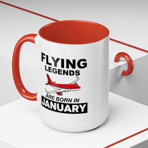 Flying Legends Are Born In April Airline-Akzentfarbe 15 Unze. Becher, perfektes Geschenk für Luftfahrt-Enthusiasten, Pilotengeschenk, Luftfahrtbecher