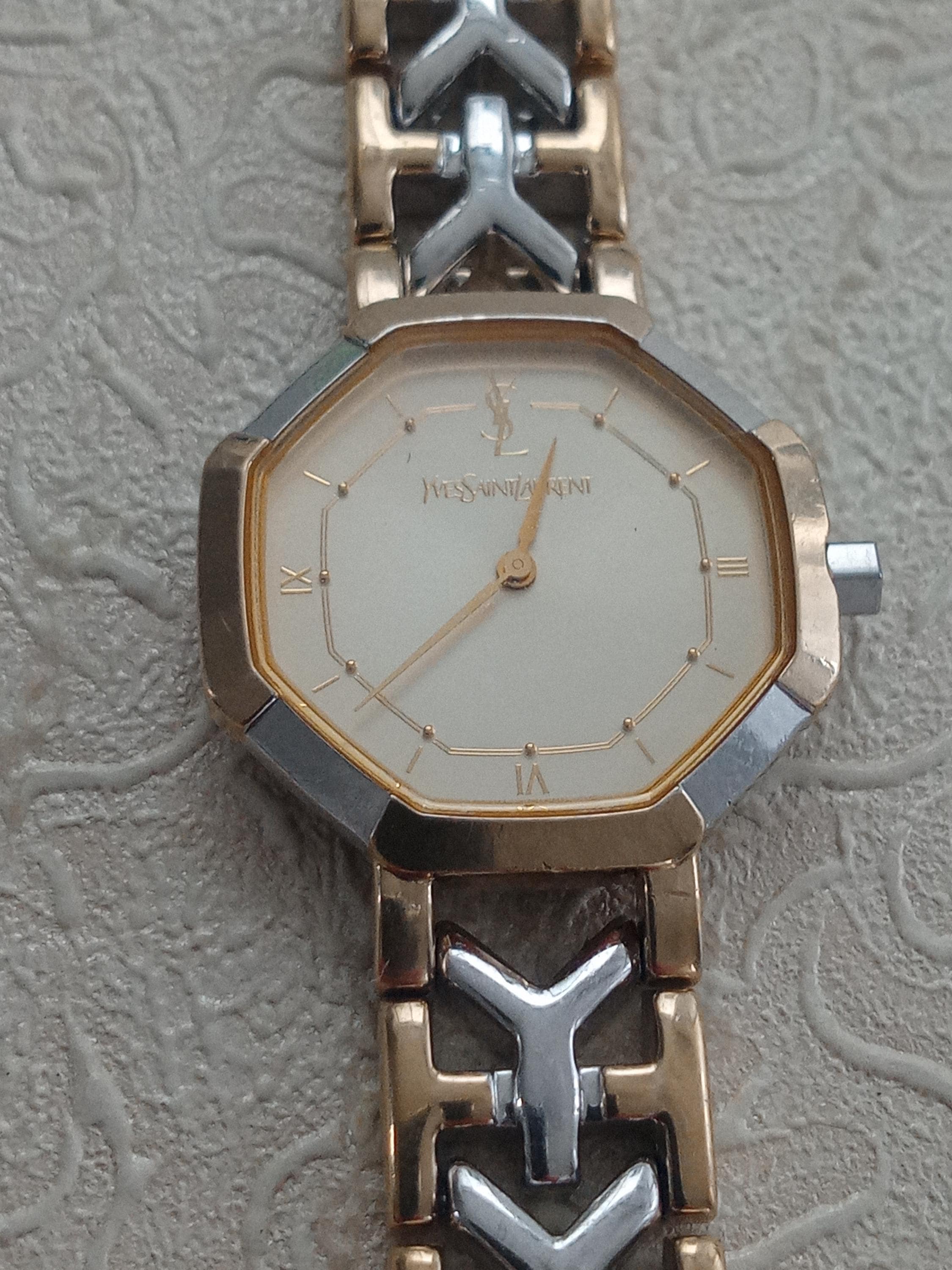 YVES SAINT LAURENT 八角形腕時計 ゴールド シルバー ヴィンテージ イヴ・サンローラン ウォッチ 2200 – 八角形のゴールド