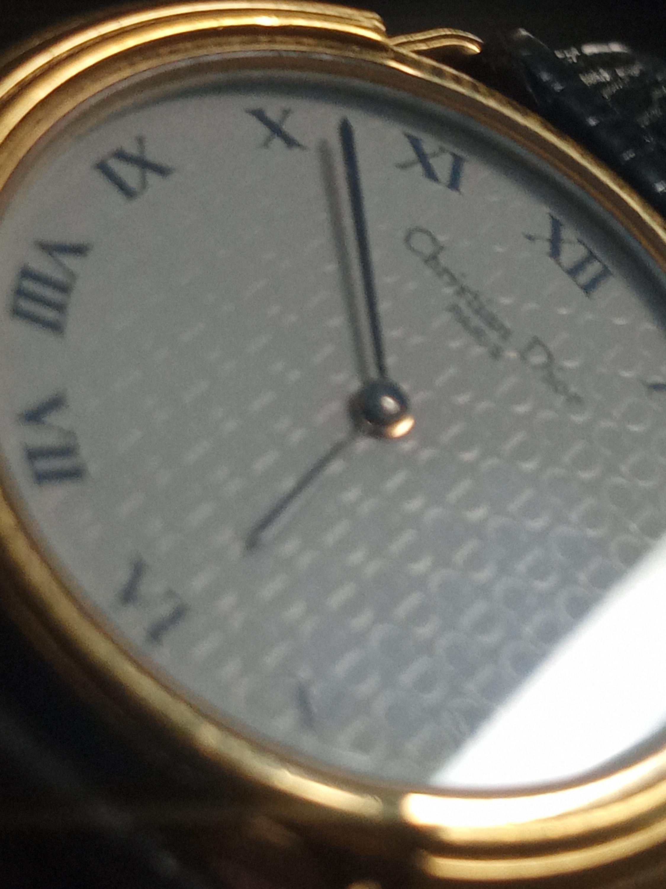 Christian Dior クリスチャンディオール　59.121.2 腕時計 Christian Dior 59.121.2 Quartz Diamond White Shell Dial Gold