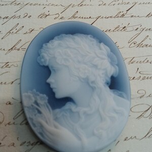 Large FW Klein Signed Agate Cameo – Woman with Floral Hair & Bouquet – Hand-Carved, 45x35mm, 10.7g – Vintage Gemstone