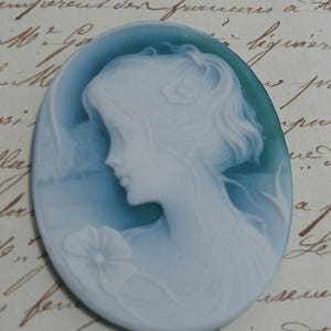Friedrich Wilhelm Klein Green Agate Cameo – Lady in Nature Scene – Hand-Carved Portrait Gem 45×35mm – Rare Signed Vintage