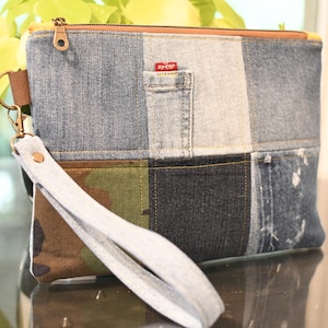 Kuvertväska i återvunnet patchwork-denim, stor