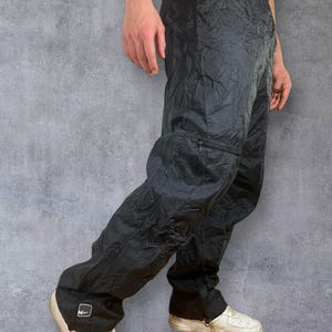 Vintage Nike Y2K Trackpants Baggy Fit Retro 90s Joggers Streetwear Athletic Sweatpants Hip Hop Sportswear Nylon Windbreaker Pants