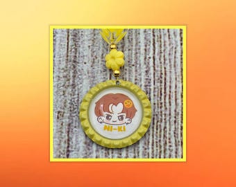 kpop keychain bag charm