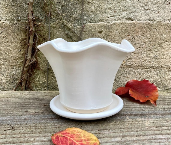 WHITE EARTHENWARE PLANTER