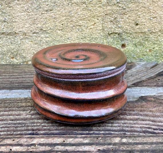 MICROWAVE EGG POACHER