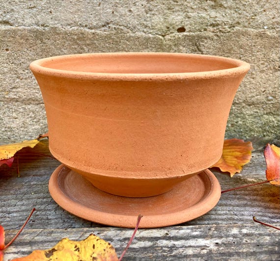 TERRACOTTA FLOWER POT