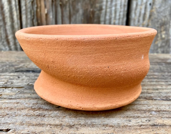 TERRACOTTA FLOWER POT